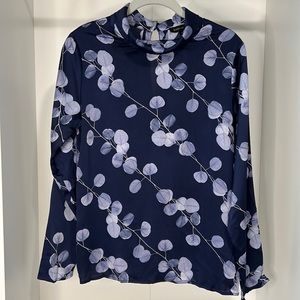 Banana Republic Blouse Navy sz S Like New